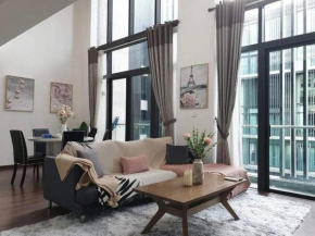 RIVERSON SOHO DUPLEX POOL VIEW 4-6PAX